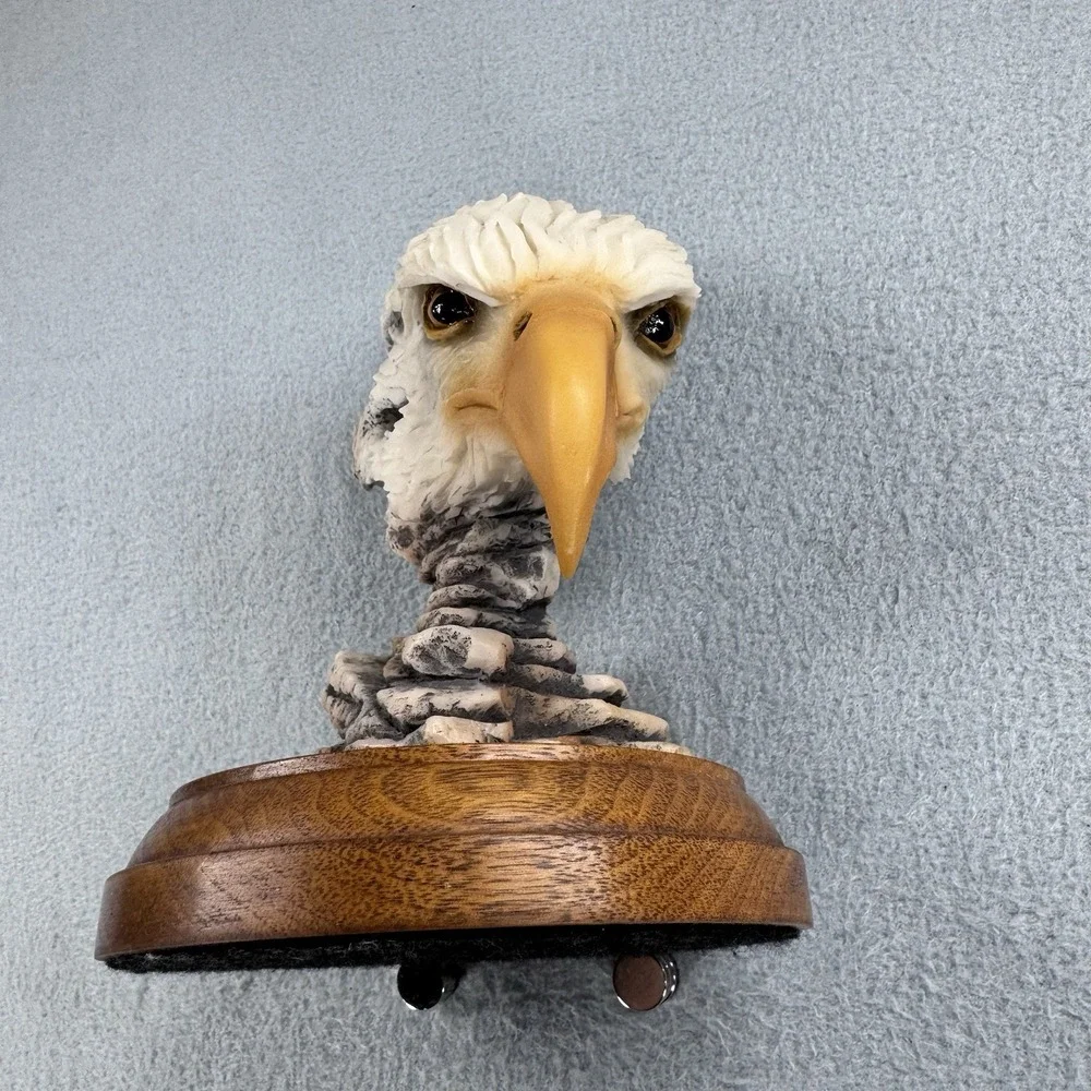 Vintage Stephen Herrero 1993 Eagle Head #4105 Windrunner, Wood Base.